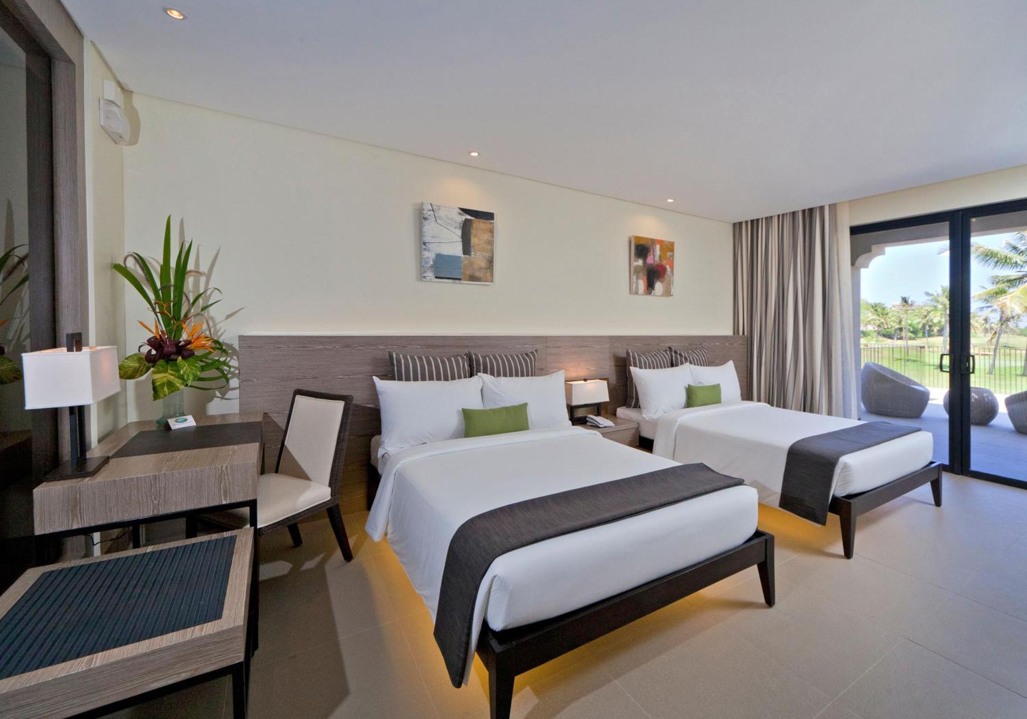 Fairways And Bluewater Boracay 4*