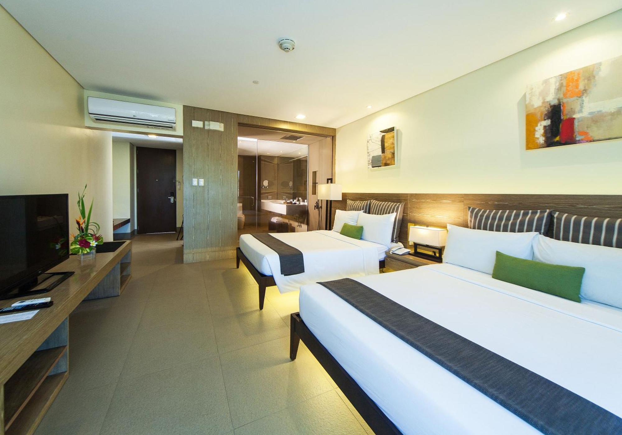 Fairways And Bluewater Boracay Resort Balabag (Boracay)